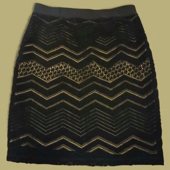 Studio M Dresses & Skirts - STUDIO M Vintage Elegant Black Chevron Knit Lace Mini Skirt XS - EUC